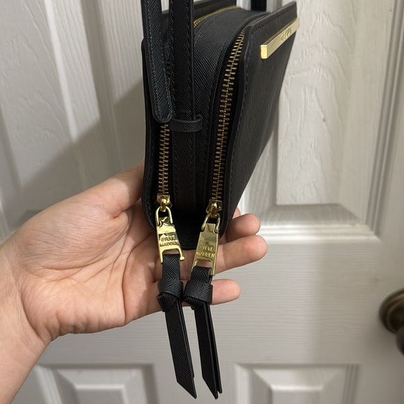 Steve Madden Black Crossbody Bag - Picture 3 of 7